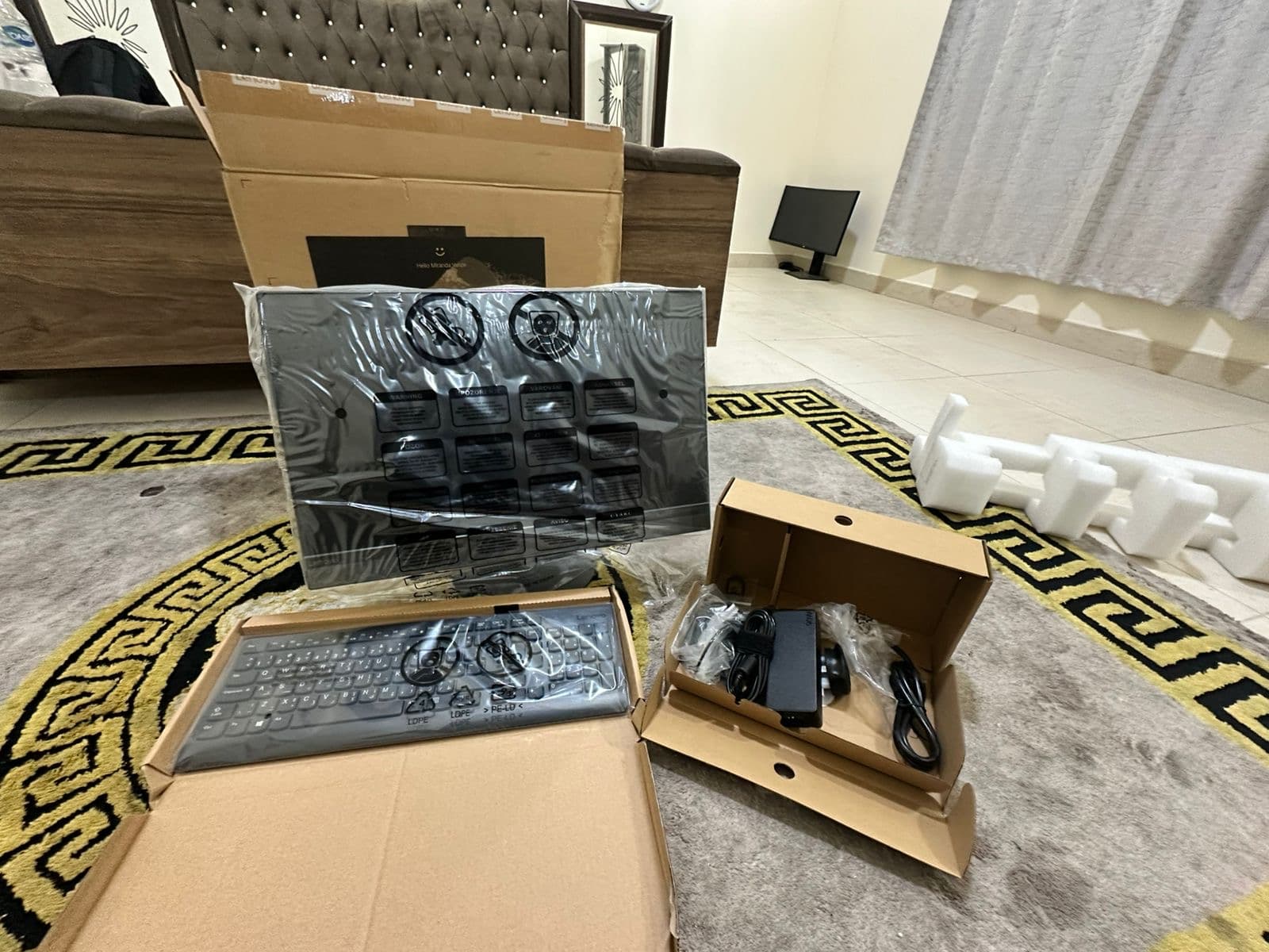 كمبيوتر لينوفو للبيع  3