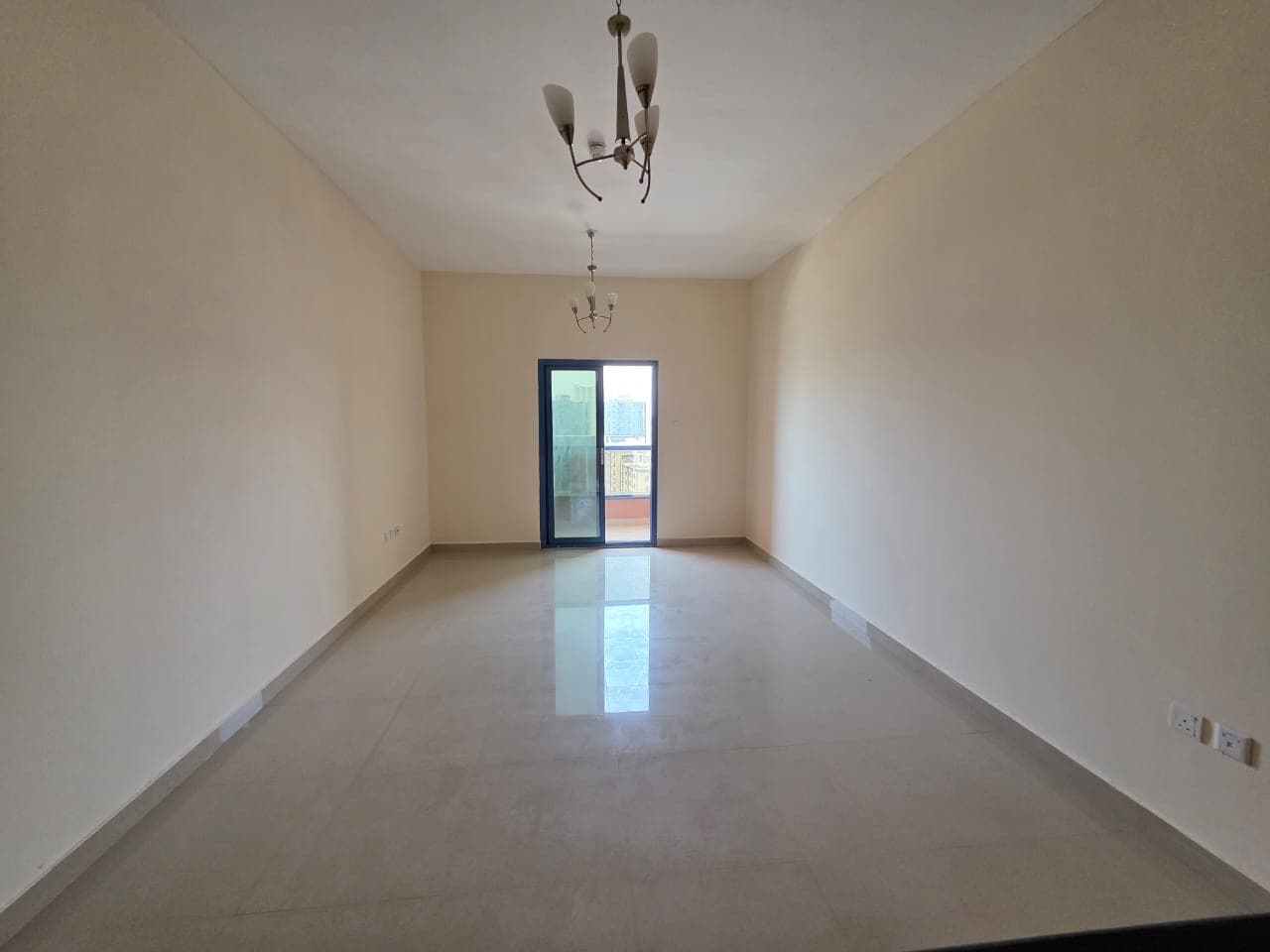 A spacious and distinctive studio for annual rent 0