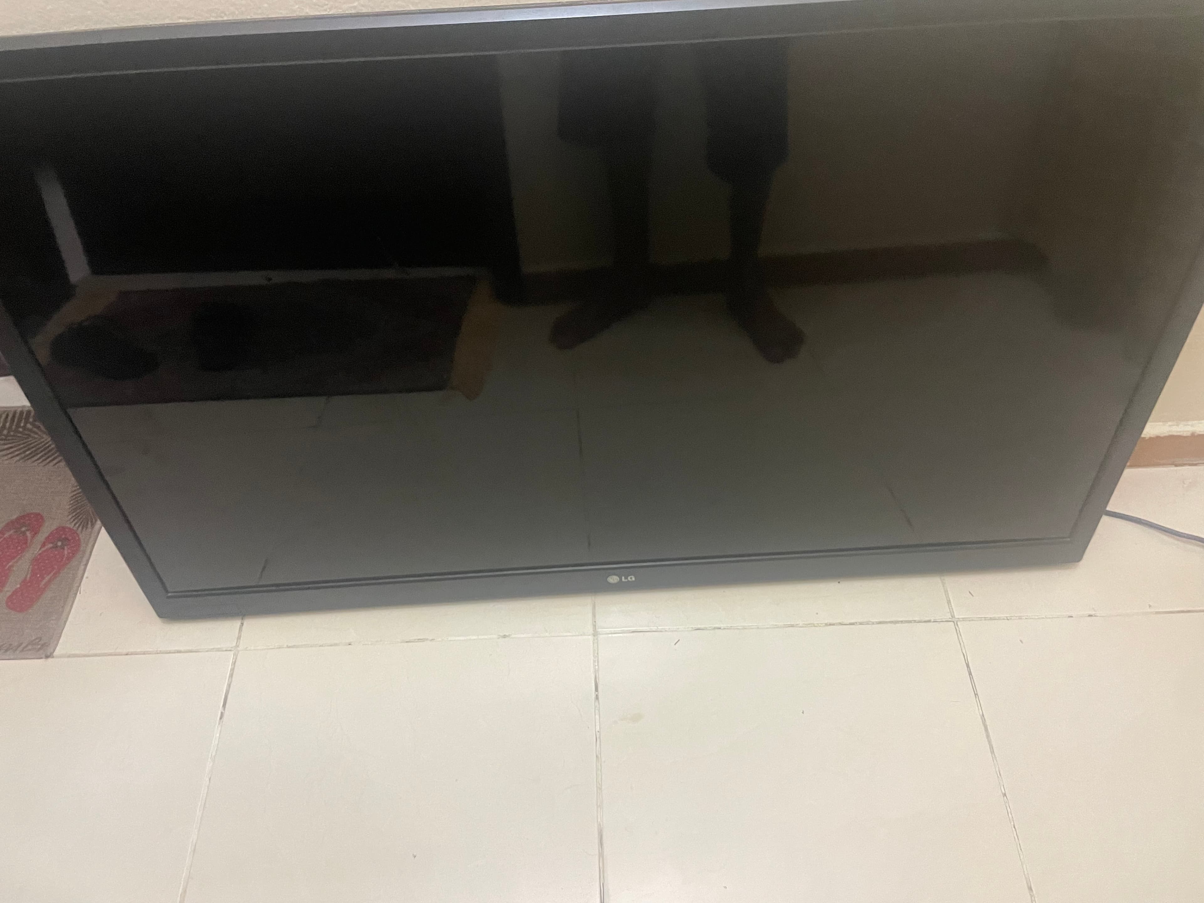 شاشه LG شبه ذكيه للبيع 43 بوصة 0