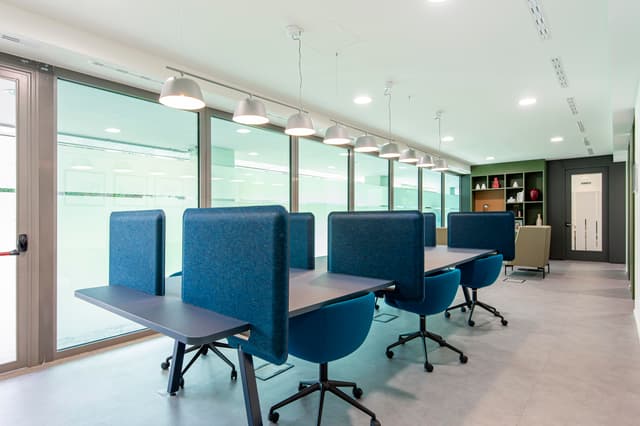 Book a reserved coworking spot or hot desk in ABU DHABI, Airport Road