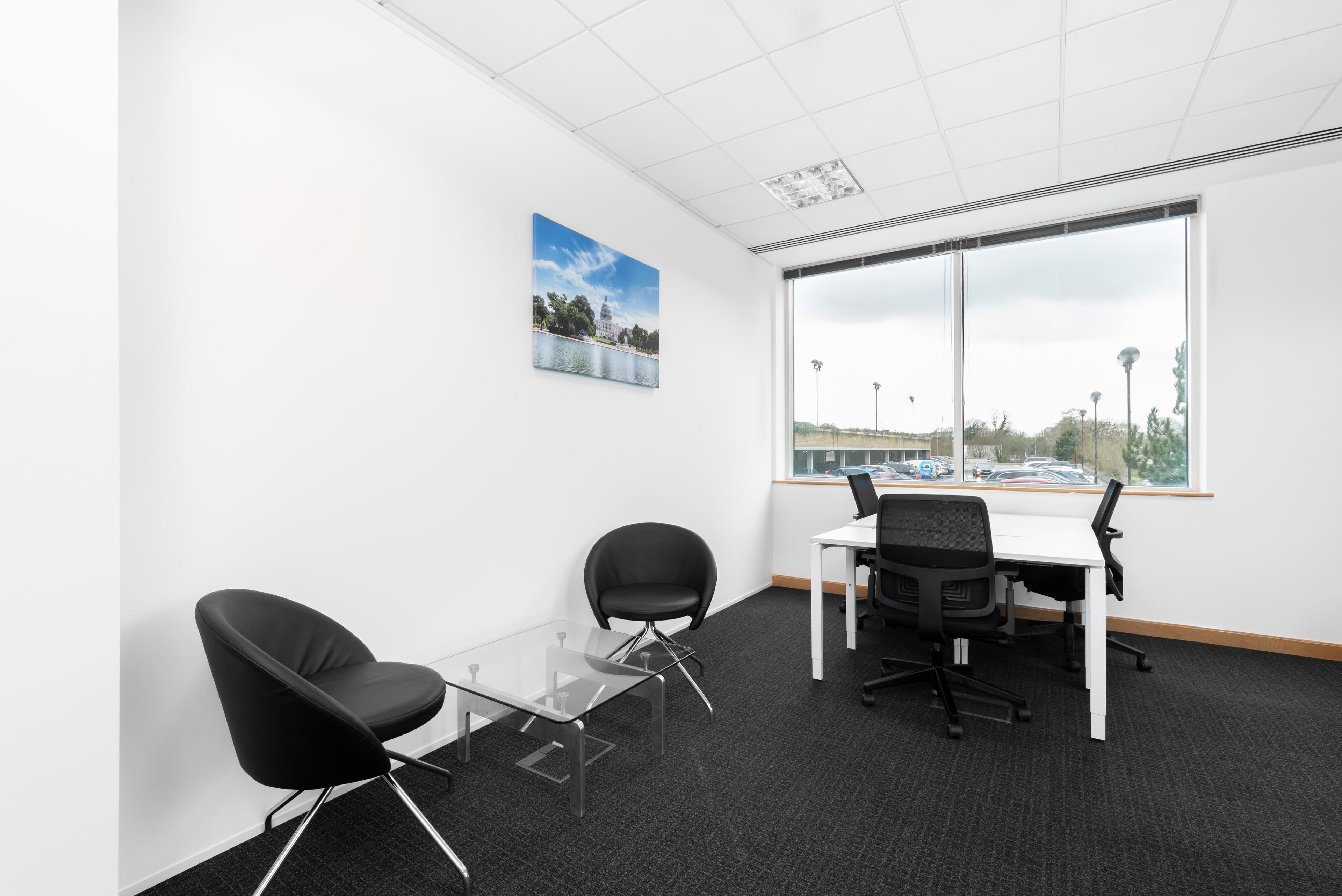 All-inclusive access to professional office space for 4 persons in ABU DHABI, Airport Road 9
