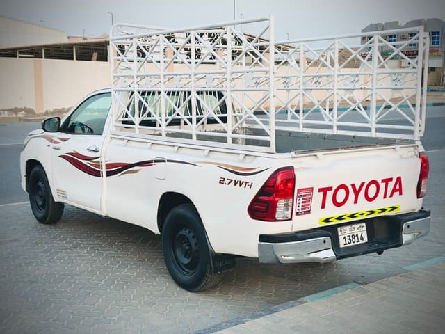 تويوتا هايلوكس V4 2.7L موديل 2020