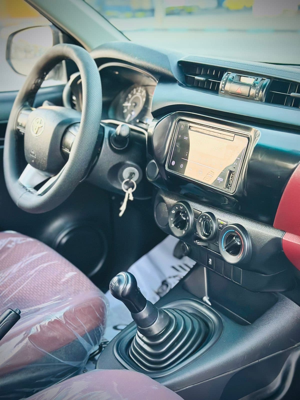 تويوتا هايلوكس V4 2.7L موديل 2020 6