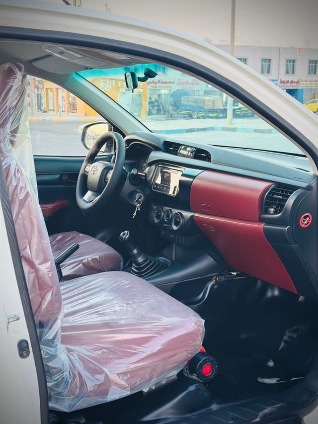 تويوتا هايلوكس V4 2.7L موديل 2020