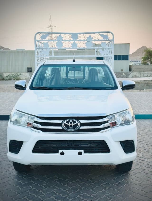 تويوتا هايلوكس V4 2.7L موديل 2020