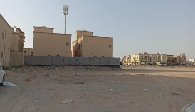 للبيع ارض تجارى في المويهات