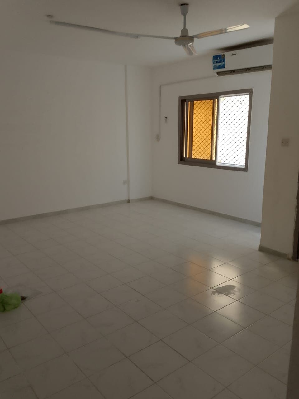 For rent an apartment in the heart of Al Qasimia, Al Ashgar market 1