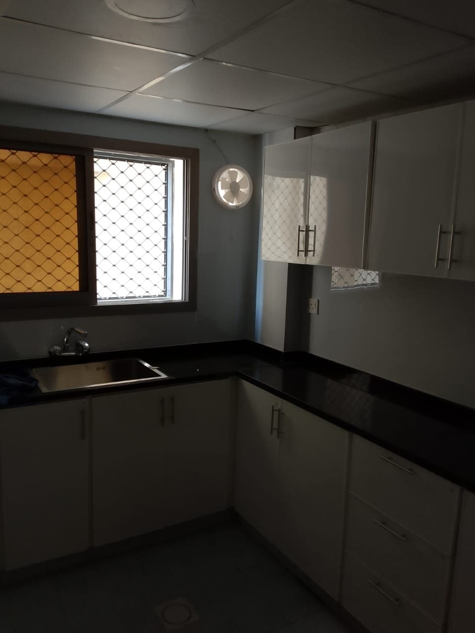 For rent an apartment in the heart of Al Qasimia, Al Ashgar market 8