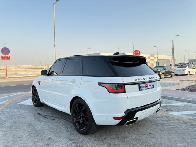 رنج روفر  HST 2022