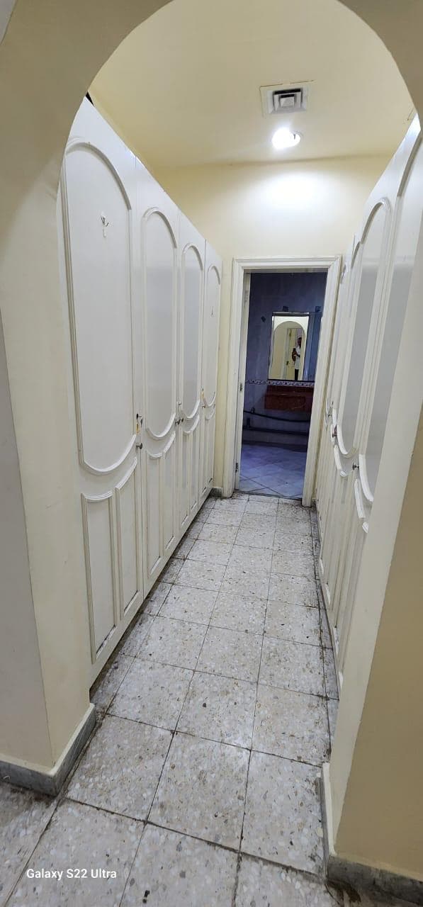 For rent a one bedroom apartment and a hall in Abu Dhabi on Airport Street, there is a chapel 3