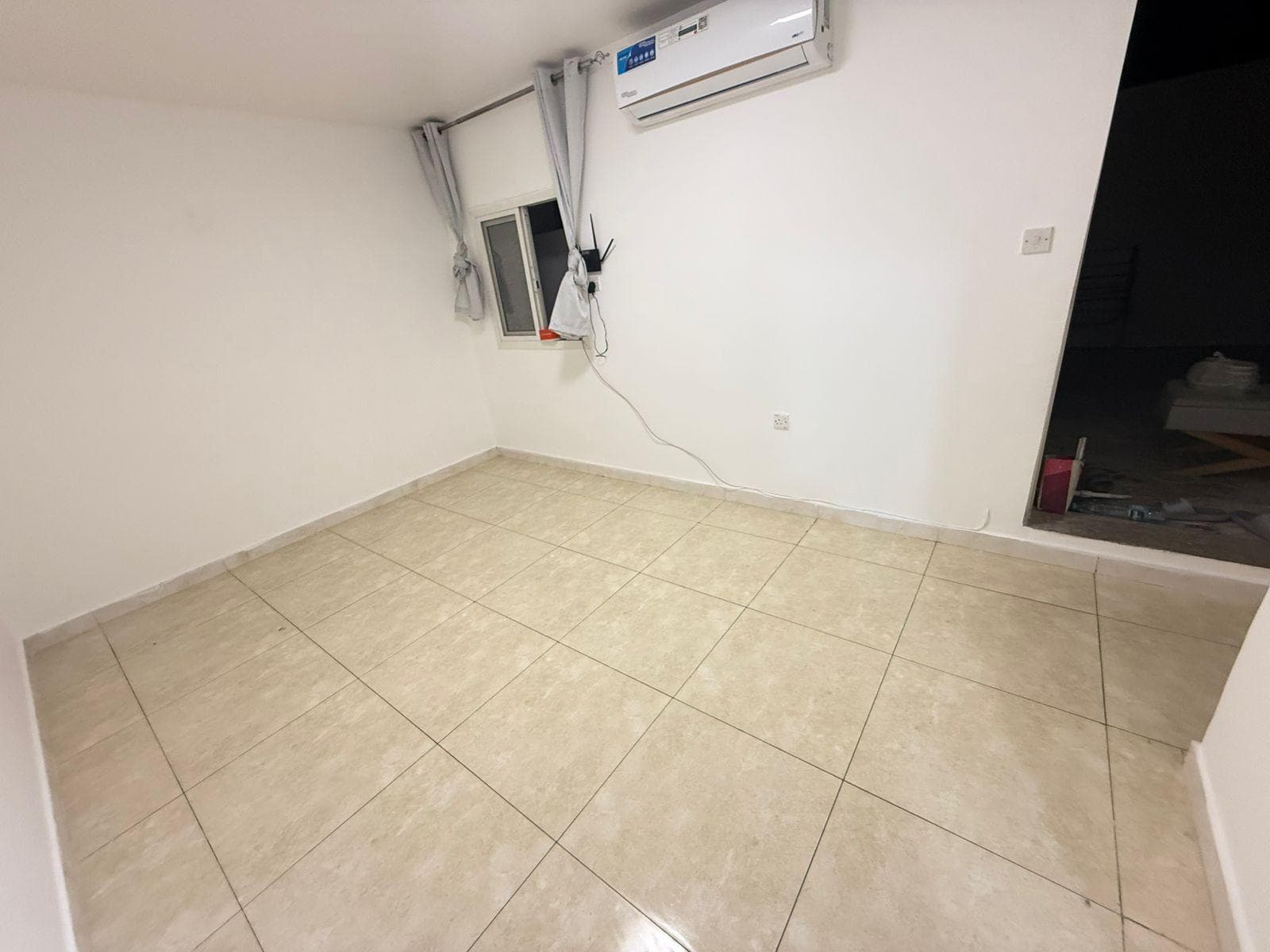 For rent a one bedroom apartment and a hall on Airport Street 3