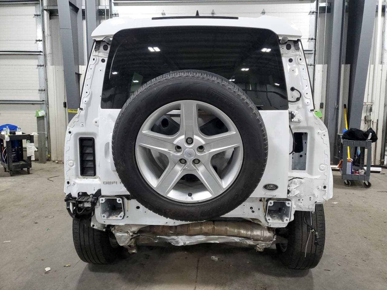 2023 Land Rover Defender   7