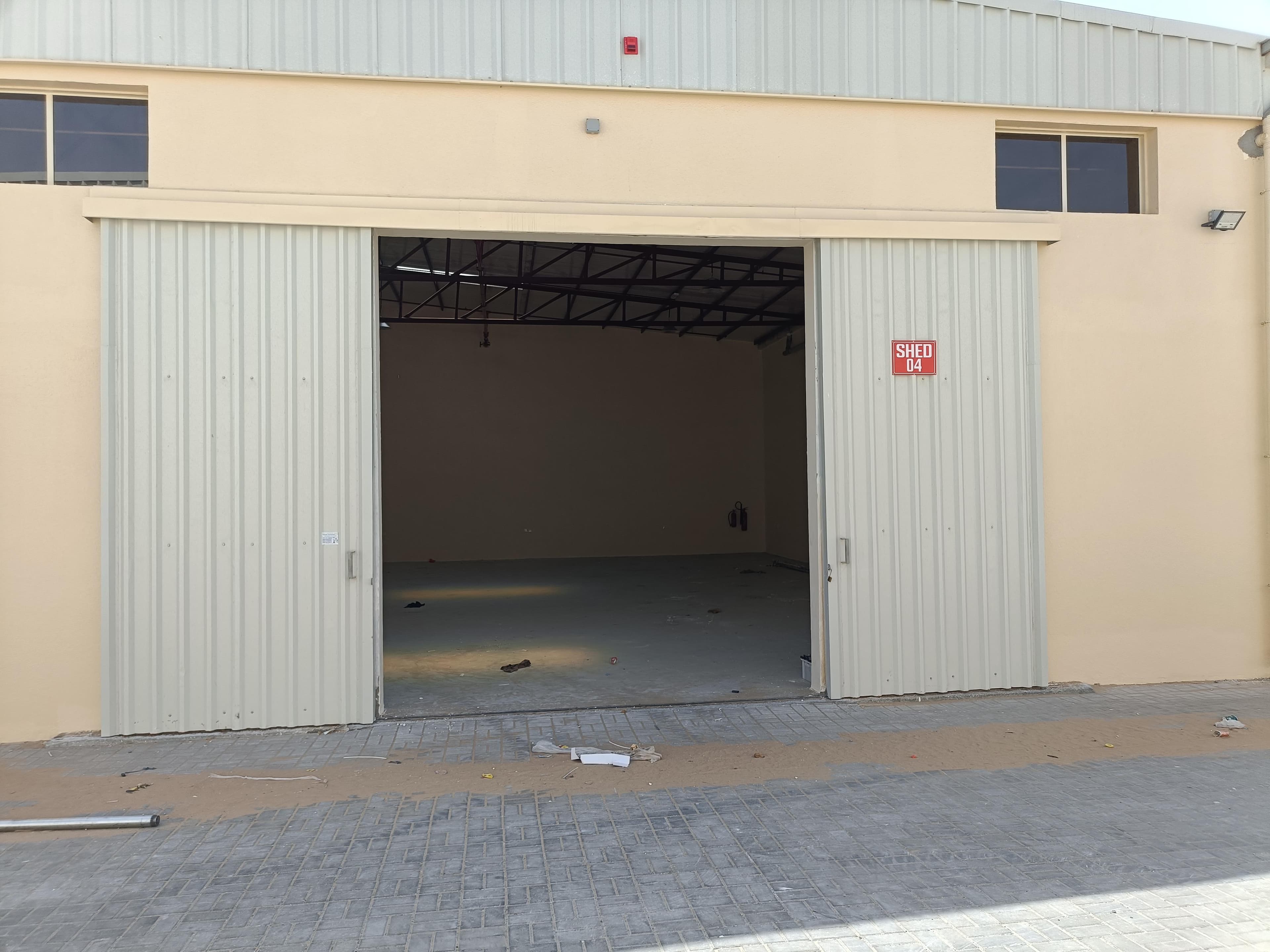 Warehouse for rent in Umm Al Quwain 0