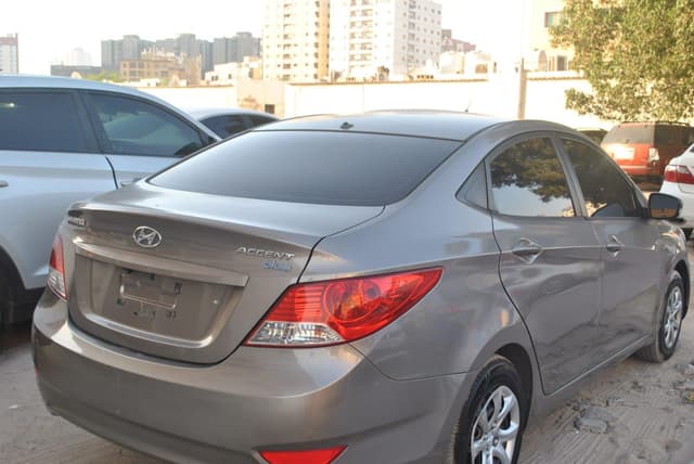 HYUNDAI ACCENT 2013