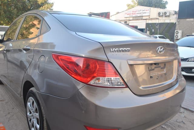 HYUNDAI ACCENT 2013