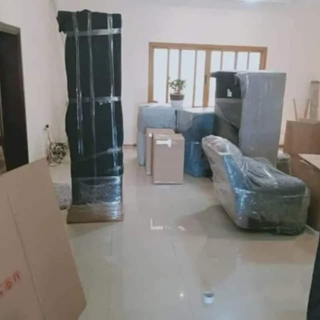 Movers & Packers