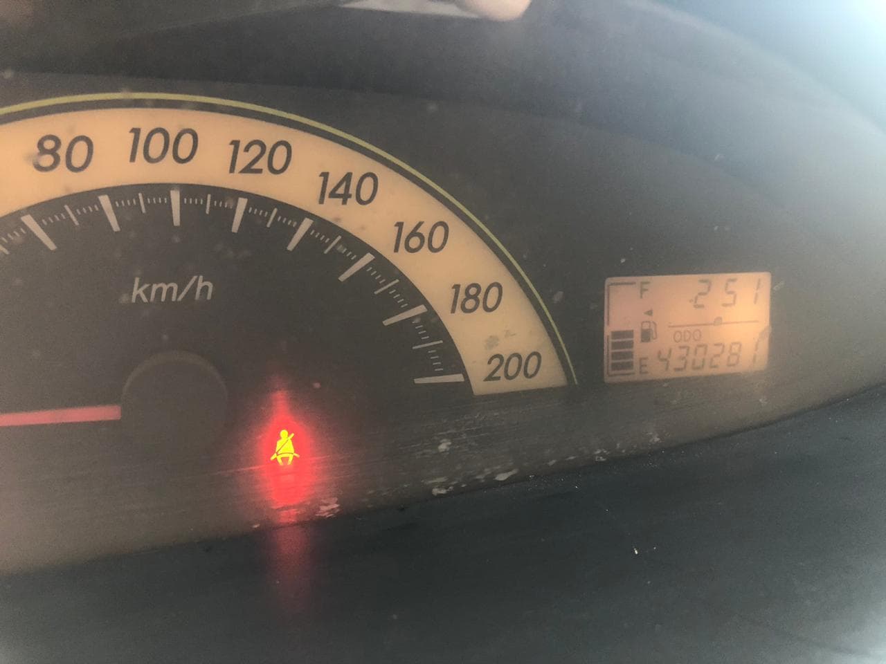 YARIS 2008   0