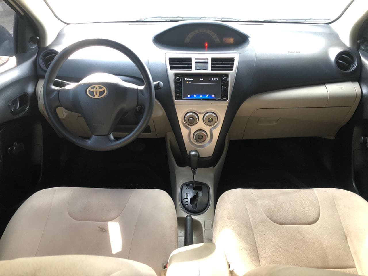 YARIS 2008   3