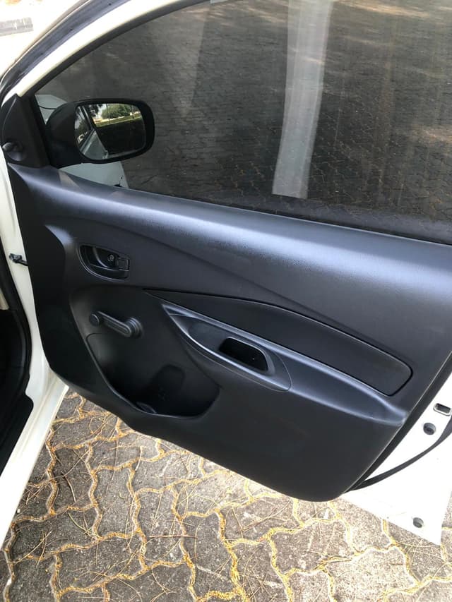 YARIS 2008  