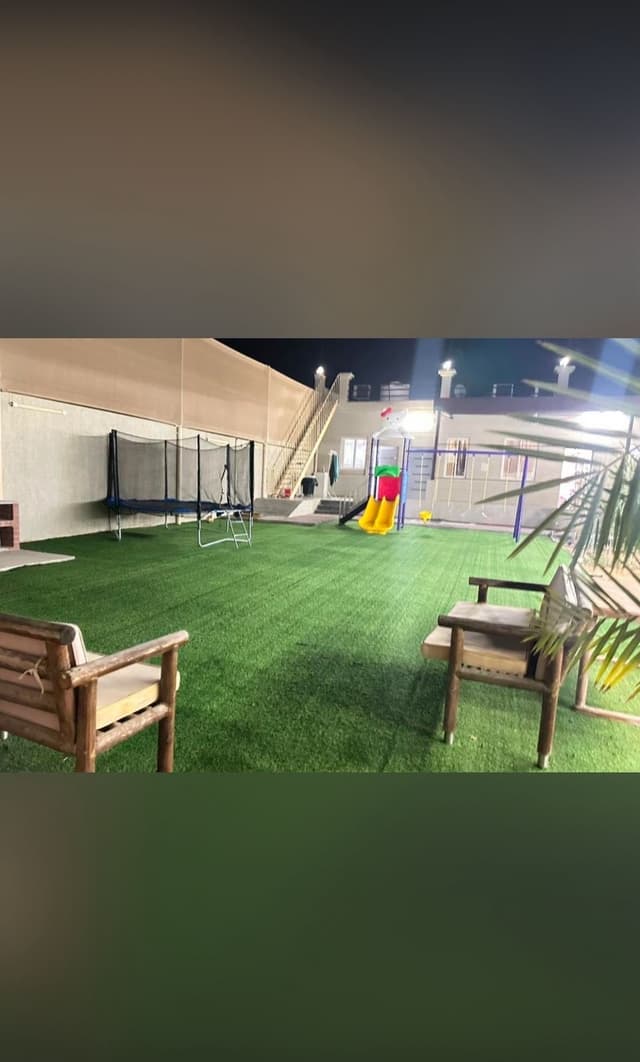 للبيع استراحه في خت راس الخيمه