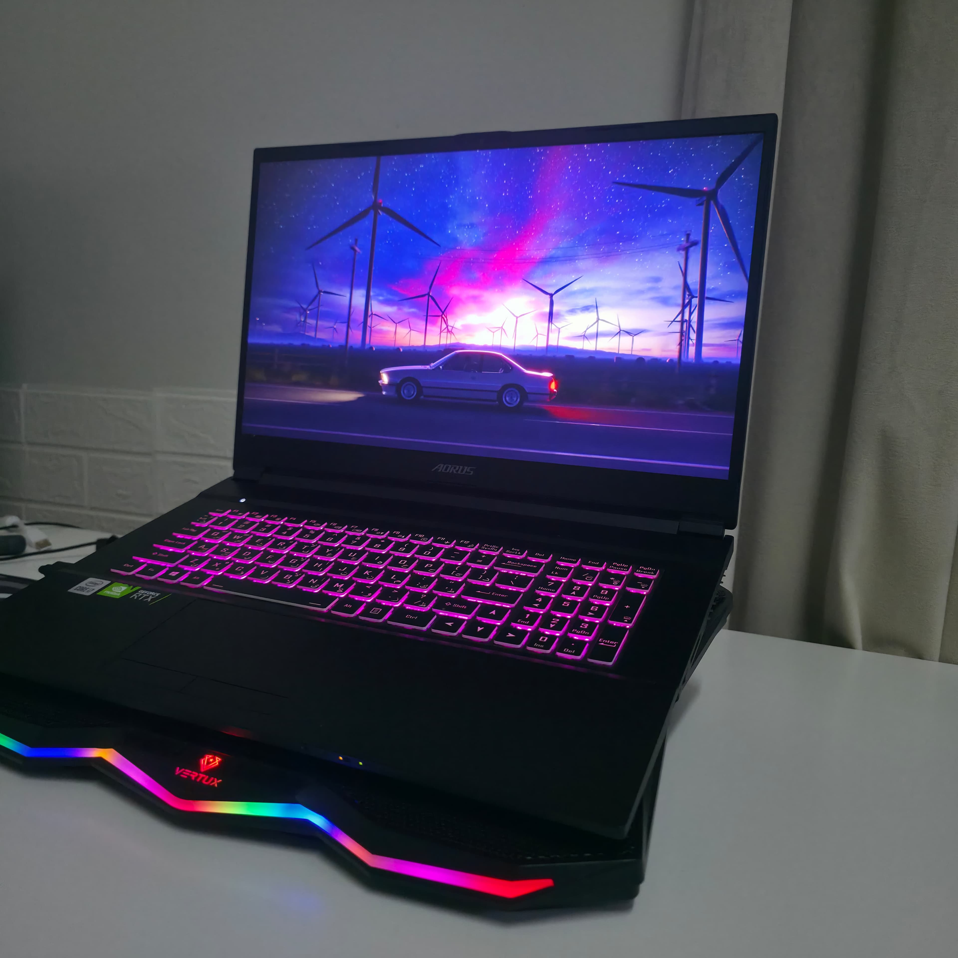 AORUS 7 KB gaming laptop for sale in excellent condition 2
