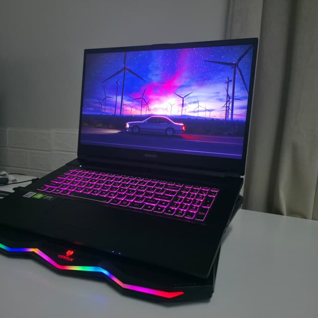 AORUS 7 KB gaming laptop for sale in excellent condition
