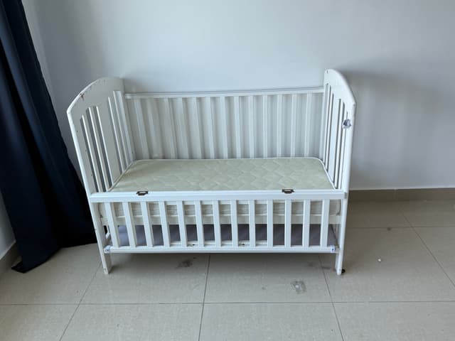 سرير اطفال 