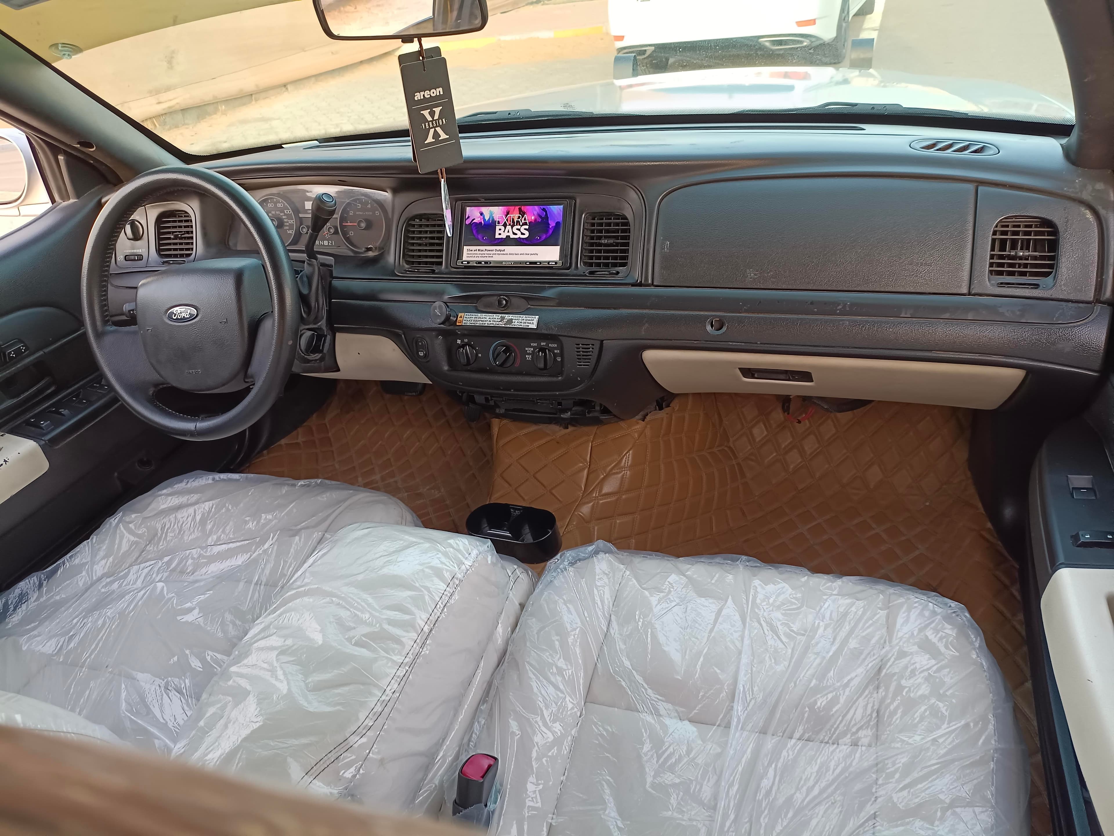 Ford Crown Victoria 2009 5