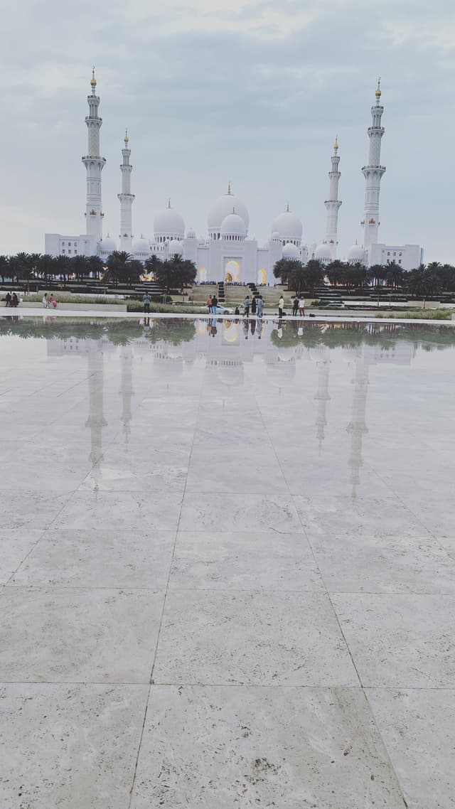 فريق السياحة في دبي