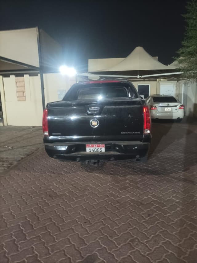 كابينة مزدوجة لشاحنة إسكاليد إكست بيك أب