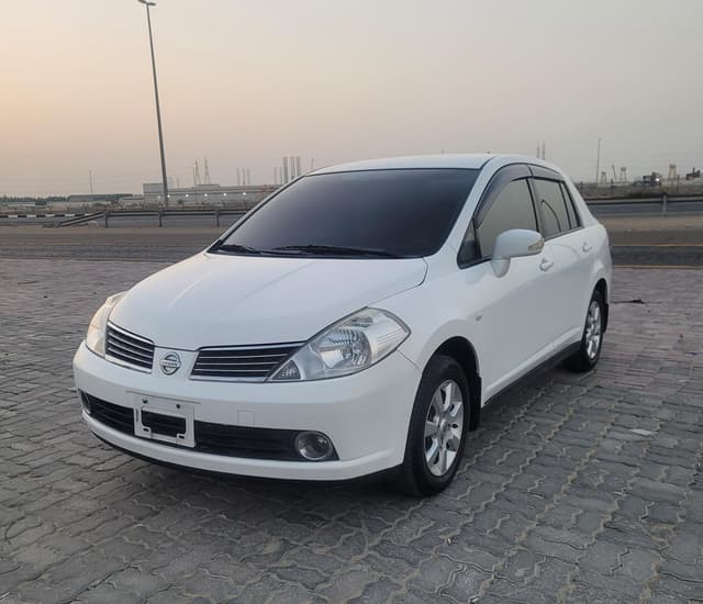 Nissan Tiida 2011