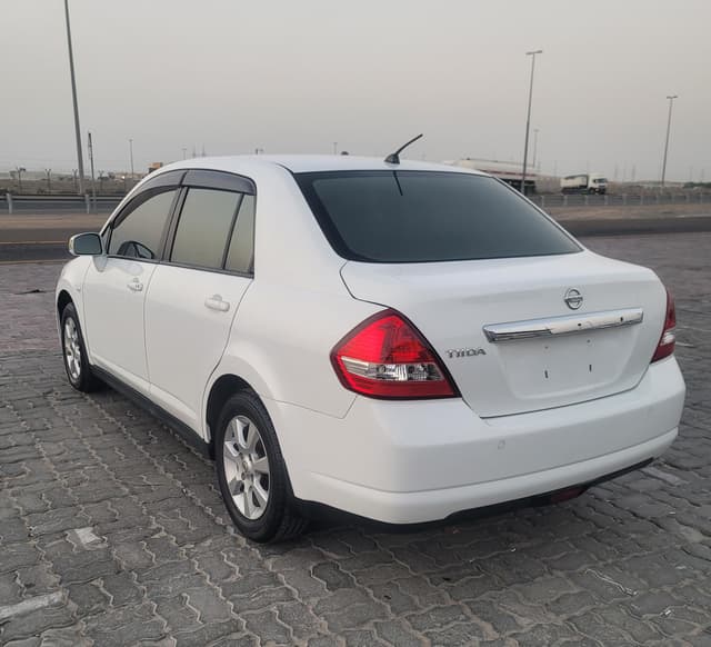 Nissan Tiida 2011