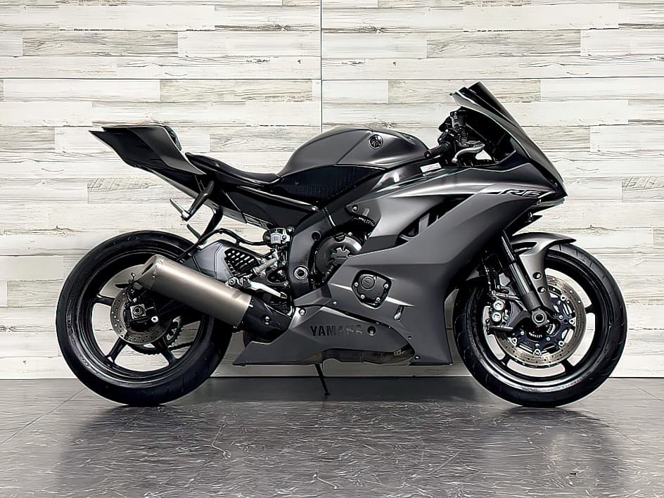 ياماها R6 2018 متاحة للبيع 0