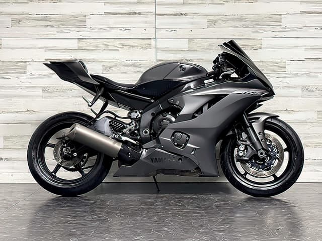 ياماها R6 2018 متاحة للبيع