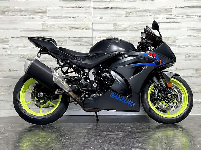 سوزوكي GSX R1000 2018 متوفرة للبيع