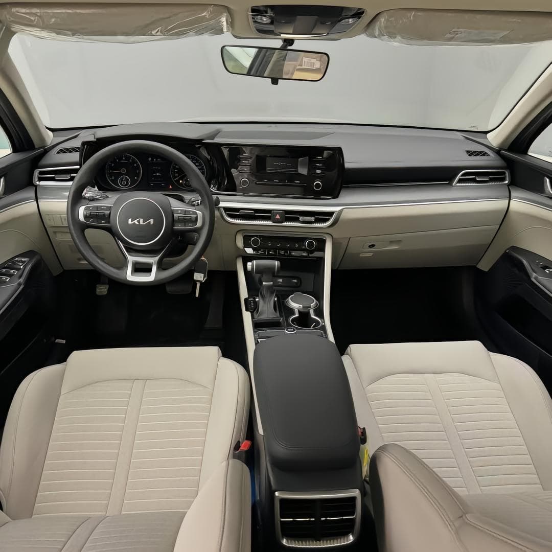 Kia K5 2023 1