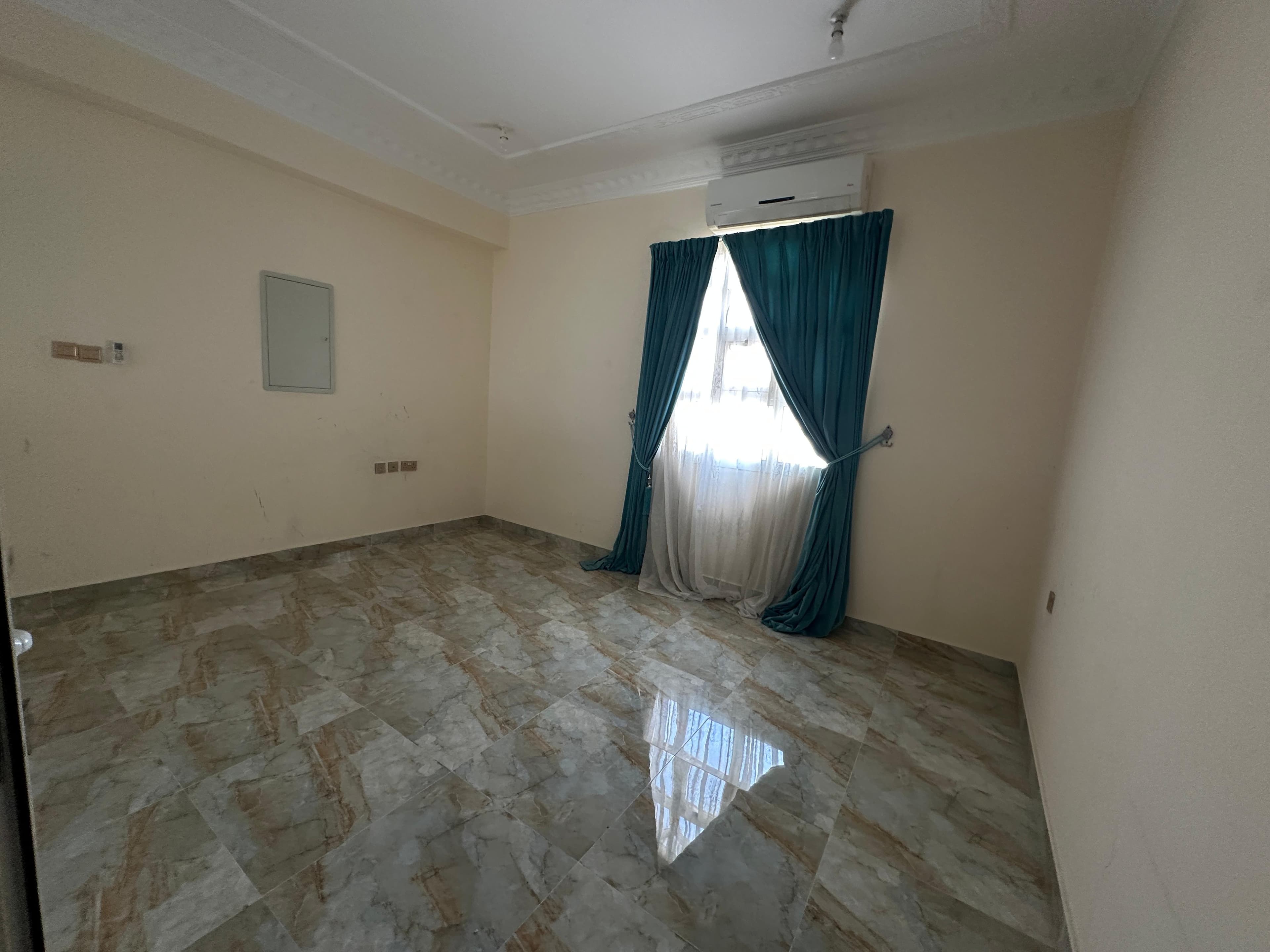 A spacious 3 bedroom family villa for rent 4