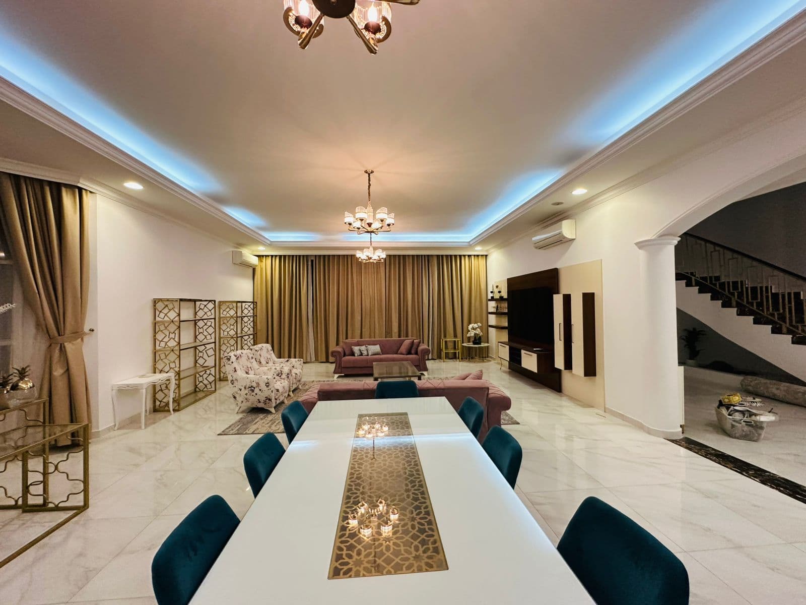 Amazing 5 bedroom villa with two houses in Riyadh 8