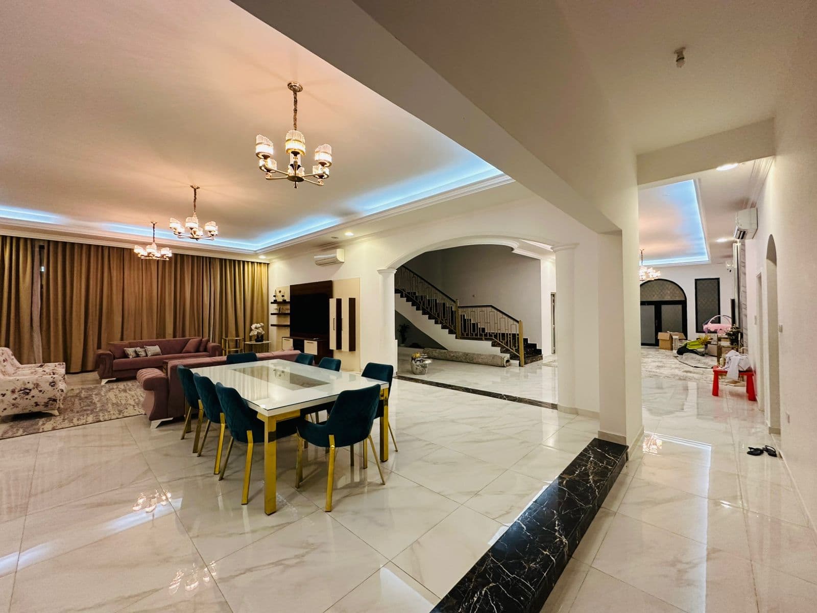 Amazing 5 bedroom villa with two houses in Riyadh 10