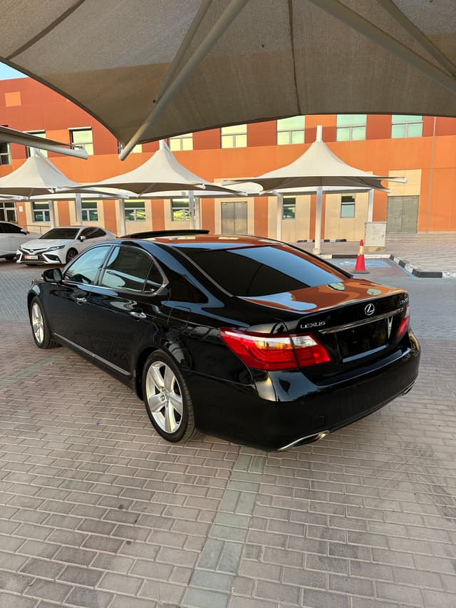 لكزس LS460 الكبيرة 2010 vip