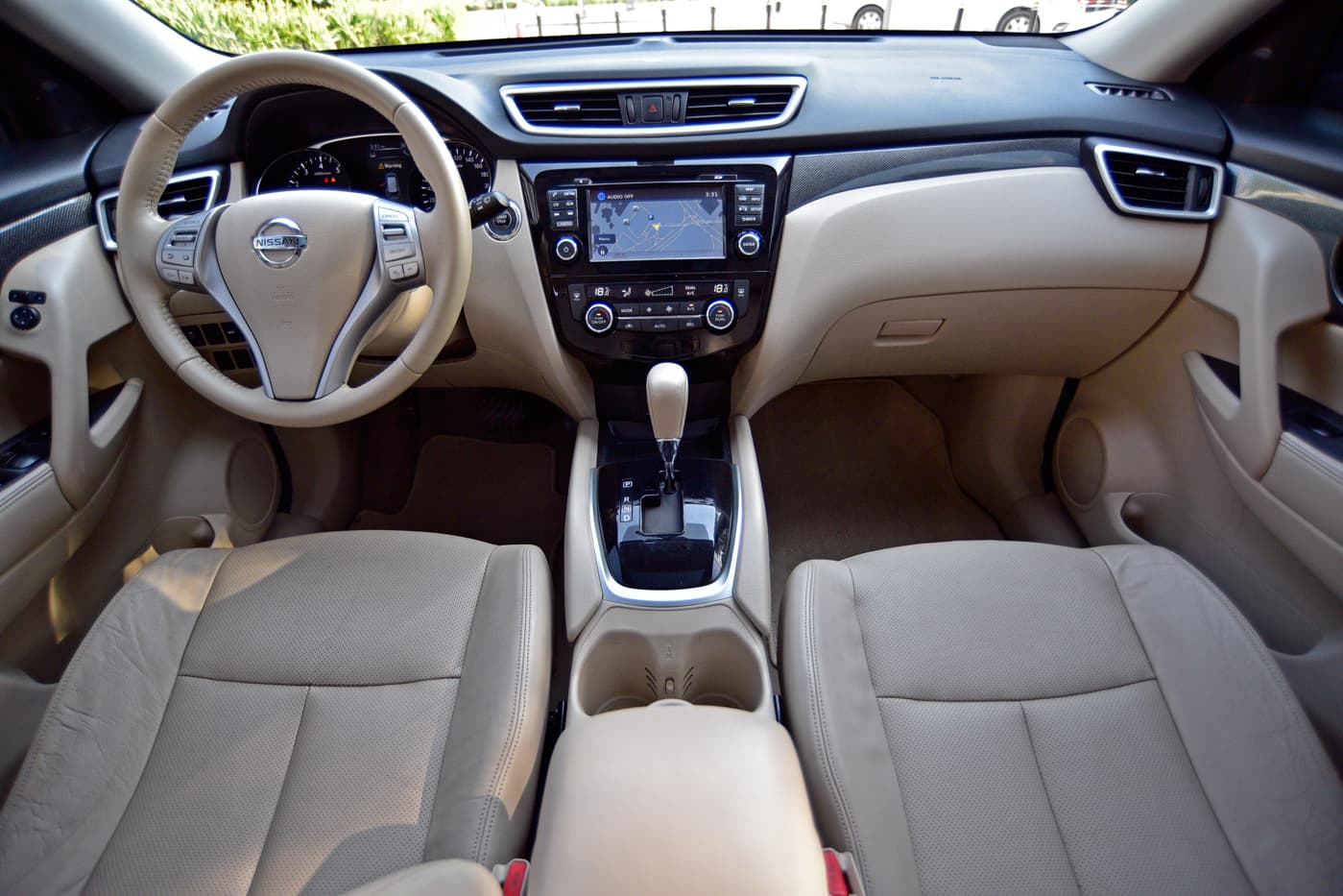 Nissan X-Trail SL GCC model 2017 1