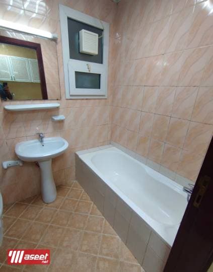 A large studio in Qulayya 4