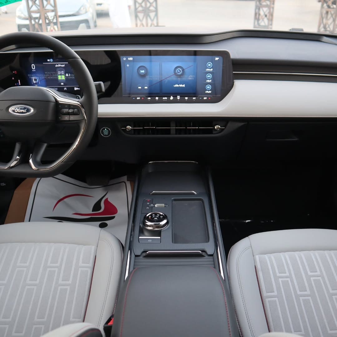 Ford Taurus Trend 2025  1