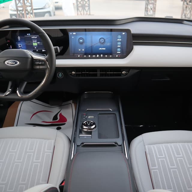 Ford Taurus Trend 2025 