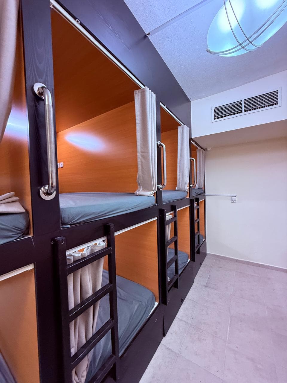 🏡 مساحة سرير مفروشة بالكامل 3