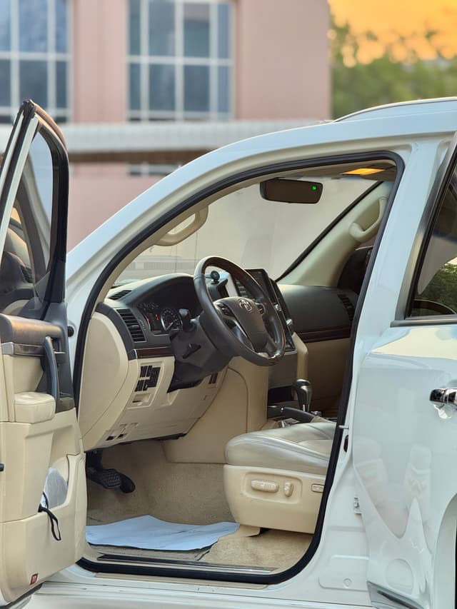 Land Cruiser 2017