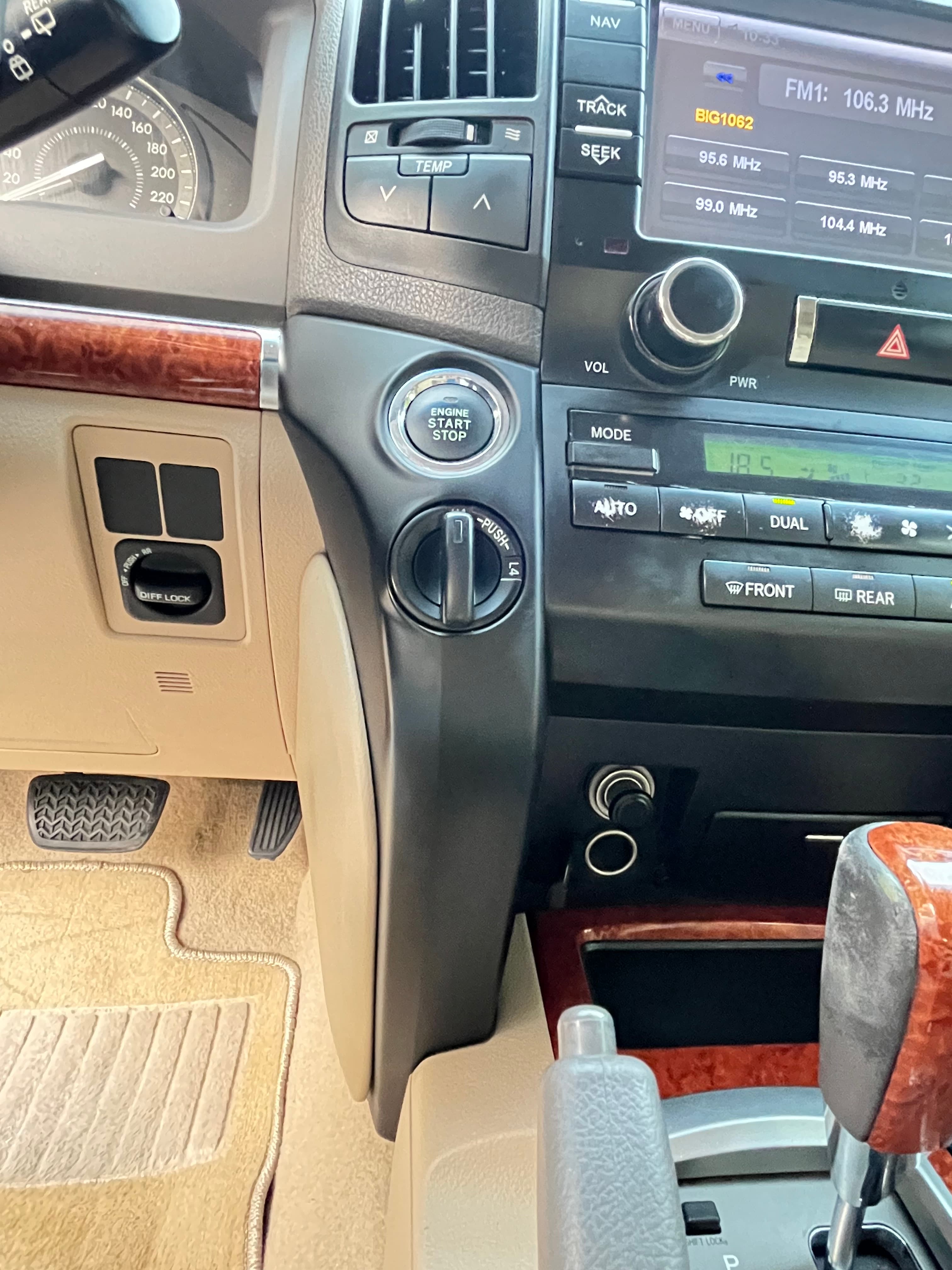 Land Cruiser GX.R2013  1