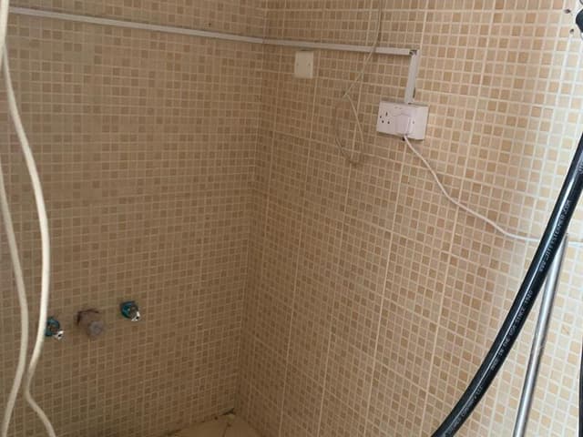 محل تجاري مساحة كبيرة جداً 
