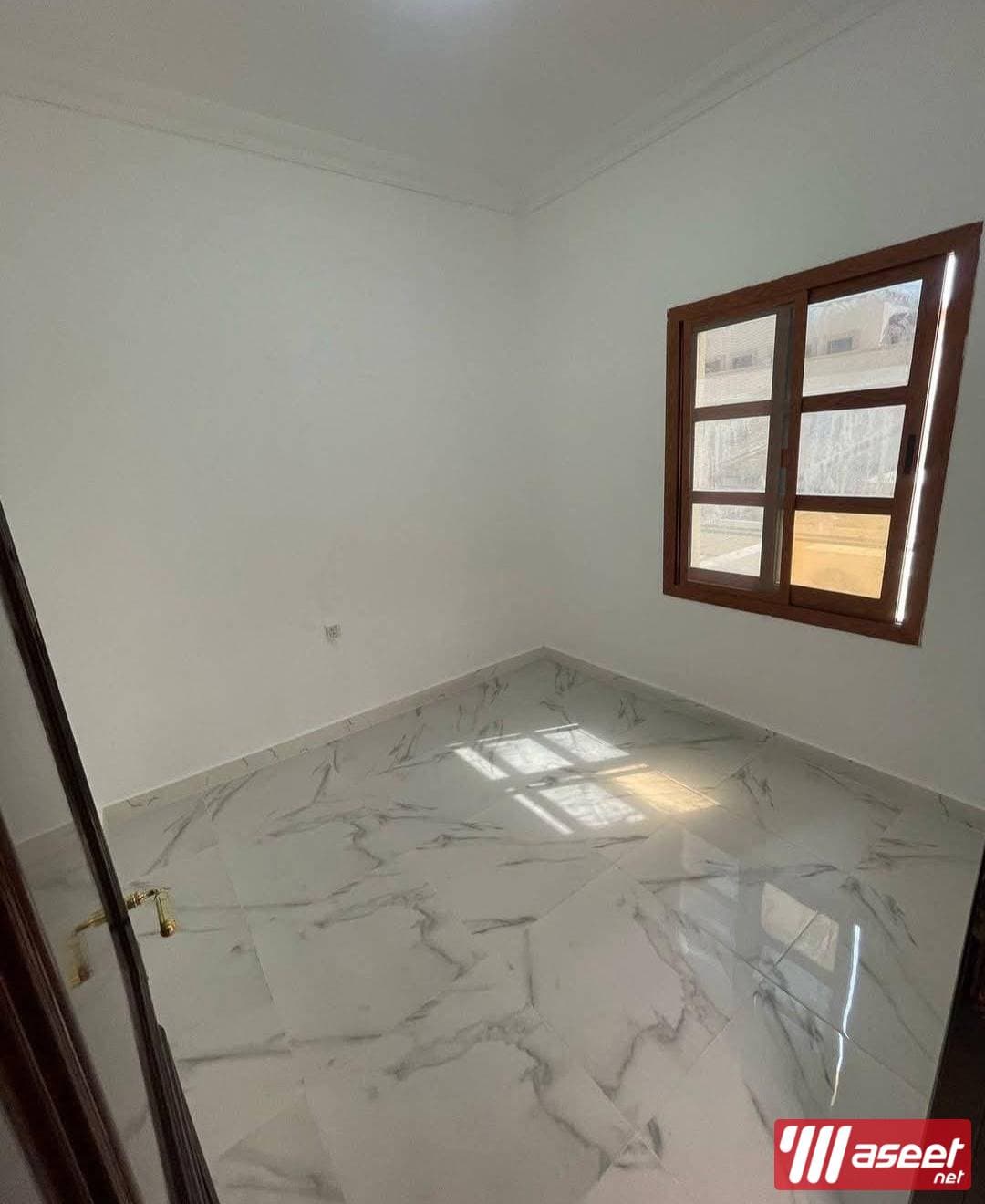 For rent two rooms and a hall inside a villa 4