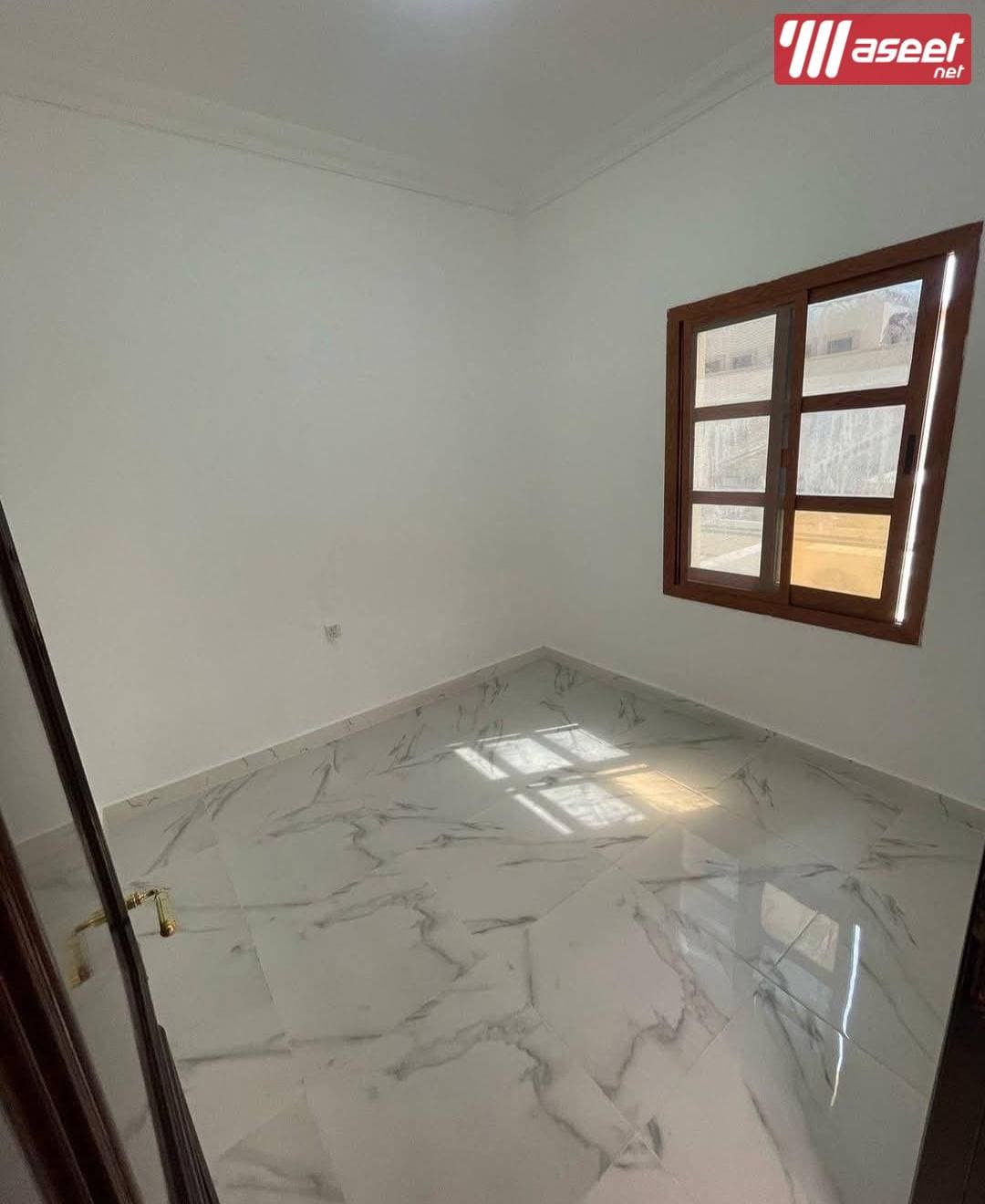 For rent two rooms and a hall inside a villa 5